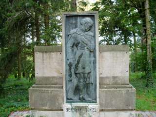 Csurgó, Széchenyi tér 09. 08.kép. Berzsenyi-emlékpad.jpg Csurgó, Széchenyi tér 09. 08.kép. Berzsenyi-emlékpad.jpg