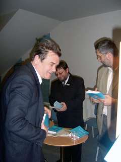 STA65592 - Könyvtárunk legaktívabb folyóiratolvasója, Koczfán Ferenc.JPG STA65592 - Könyvtárunk legaktívabb folyóiratolvasója, Koczfán Ferenc.JPG